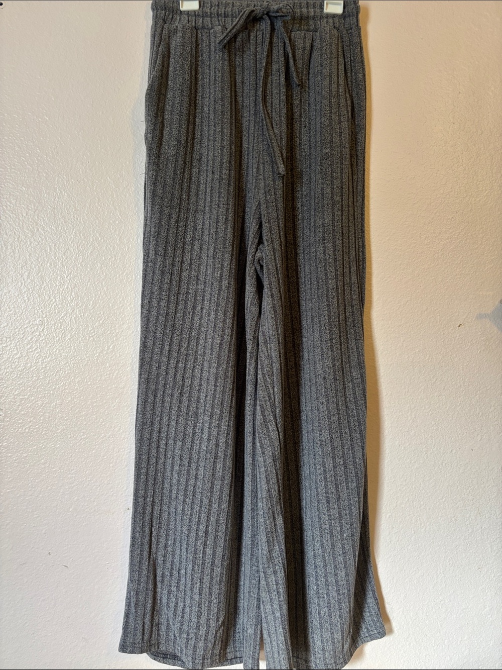 Woman’s Gray Ribbed Wide-Leg Knit Pants, Size XS